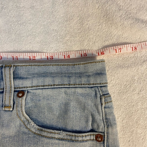 GAP Distressed High Rise Denim Shorts, Size 30 - Picture 9 of 11
